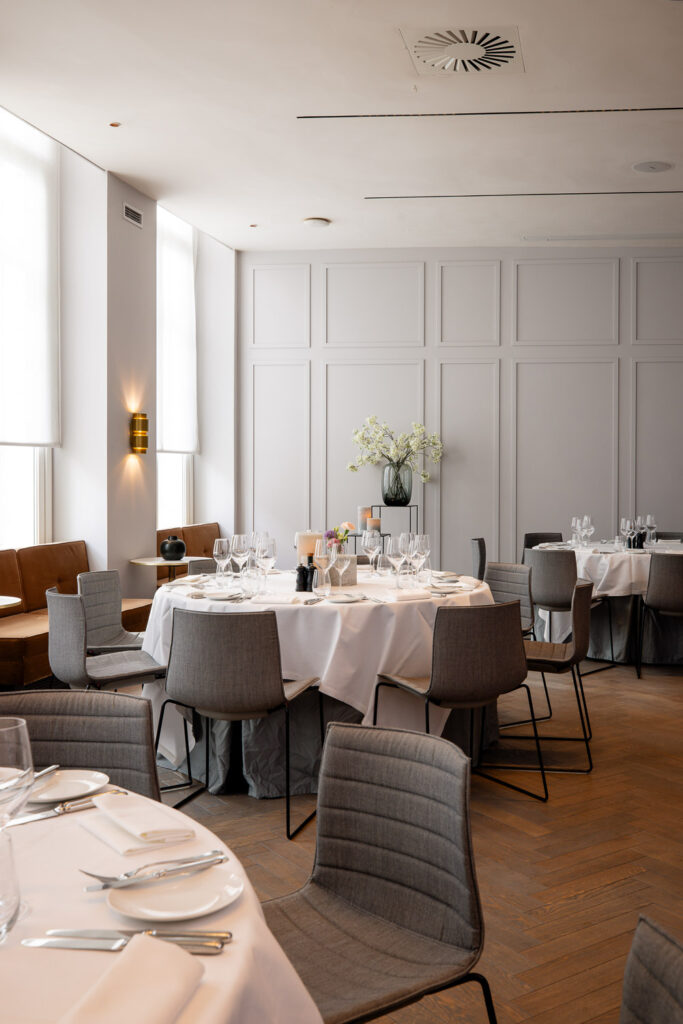 private dining grand salon